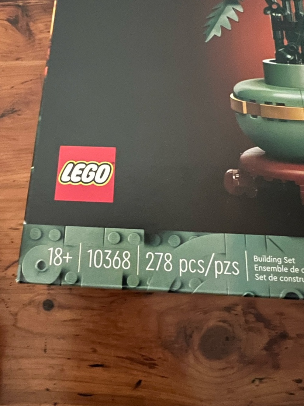 LEGO Chrysanthemum Floral Display - Orange Green Brown - Picture 6 of 6
